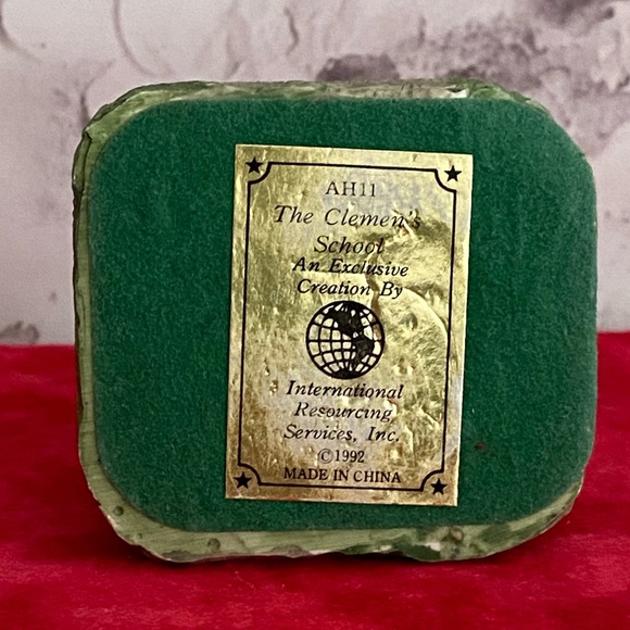 Vintage 1992 The Clemen’s School - Picture 7 of 8